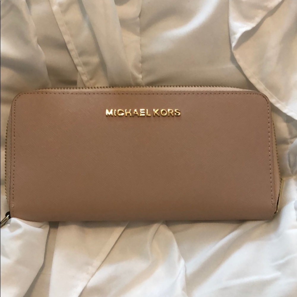 micheal kors wallet
